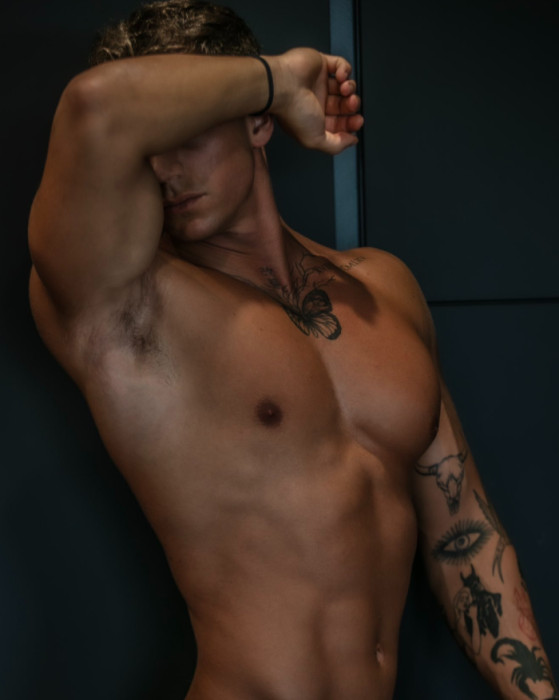 TOM SAINT CLAIR