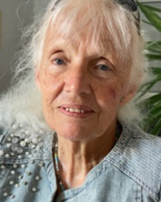 <span class='identity '><span class="identity__firstname">Christine </span> <span class="identity__name">Clair Christine</span> </span> Christine Clair Christine