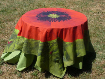 Zeitgenössisches Werk mit dem Titel « La nappe coquelicot », Erstellt von PODESTAT CREATIONS