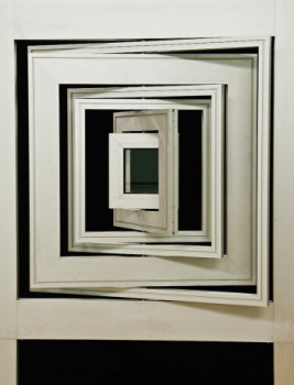 Zeitgenössisches Werk mit dem Titel « Cinq carrés concentriques avec rotation axe vertical 04 », Erstellt von JEAN CLAUDE MAUREL