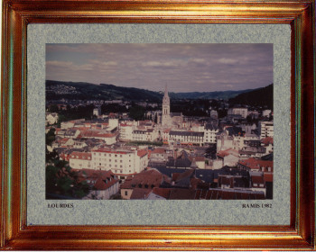 Zeitgenössisches Werk mit dem Titel « France, Lourdes 1982 », Erstellt von EMILE RAMIS