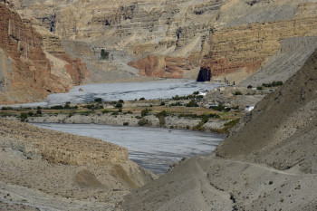 Village dans la vallée de la KALI GANDAKI Auf der ARTactif-Website