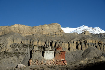 Chortens devant la chaîne des ANNAPURNAS Auf der ARTactif-Website