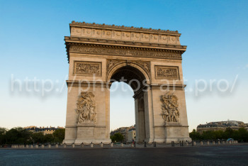 Zeitgenössisches Werk mit dem Titel « Arc de Triomphe », Erstellt von NICOLAS PORTAIS