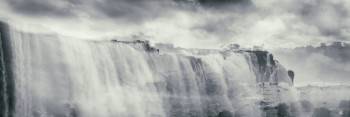 Zeitgenössisches Werk mit dem Titel « Iguaçu Falls #3 - double exposure », Erstellt von ENIO GODOY