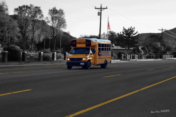 Zeitgenössisches Werk mit dem Titel « SCOOL BUS », Erstellt von JEAN-MARC PHILIPPE