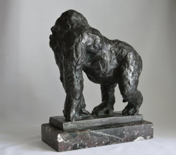 Zeitgenössisches Werk mit dem Titel « GORILLA », Erstellt von BARAKE SCULPTOR