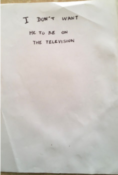 Zeitgenössisches Werk mit dem Titel « I don't want me to be on television », Erstellt von DAVID SROCZYNSKI