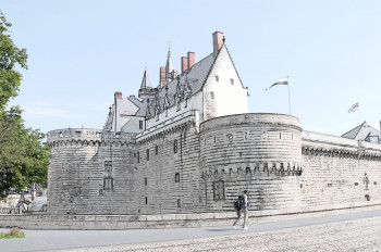 Zeitgenössisches Werk mit dem Titel « NANTES - CHATEAU DES DUCS DE BRETAGNE », Erstellt von DAPSANSE