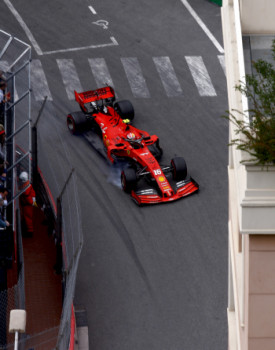 Zeitgenössisches Werk mit dem Titel « Charles Leclerc le monégasque. Ferrari », Erstellt von DOMINIQUE LEROY