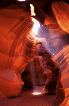 Zeitgenössisches Werk mit dem Titel « Antilope canyon, Arizona », Erstellt von DOMINIQUE LEROY