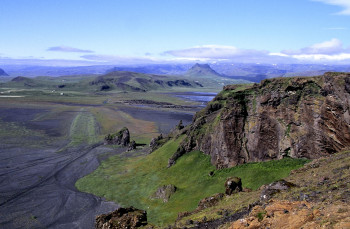 Zeitgenössisches Werk mit dem Titel « Islande île volcanique », Erstellt von DOMINIQUE LEROY