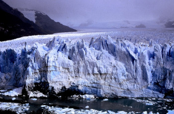 Zeitgenössisches Werk mit dem Titel « Glacier perito moreno », Erstellt von DOMINIQUE LEROY