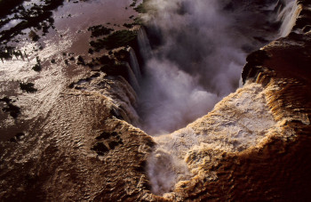 Zeitgenössisches Werk mit dem Titel « Chutes Iguaçu. Coté Brésil », Erstellt von DOMINIQUE LEROY