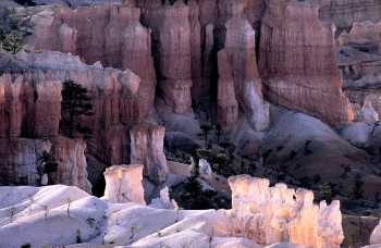 Zeitgenössisches Werk mit dem Titel « Canyon de Chelly. Amérique du nord », Erstellt von DOMINIQUE LEROY