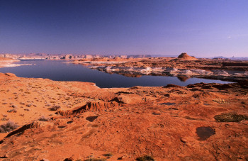 Zeitgenössisches Werk mit dem Titel « Lac Powell. Arizona », Erstellt von DOMINIQUE LEROY