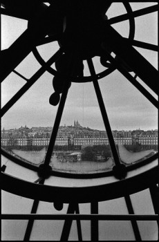 Zeitgenössisches Werk mit dem Titel « Orsay », Erstellt von CLAUDE ROBé