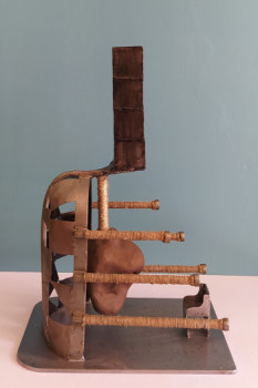 Zeitgenössisches Werk mit dem Titel « LA CHAISE VIDE », Erstellt von YERBANGA SCULPTURE