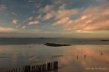 Zeitgenössisches Werk mit dem Titel « Saint-Malo à l'heure dorée », Erstellt von DELPHINE REN’ART PHOTOGRAPHIE