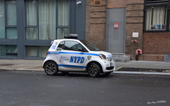 Zeitgenössisches Werk mit dem Titel « New-York Police District Bayby », Erstellt von JEAN-MARC PHILIPPE