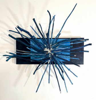 Zeitgenössisches Werk mit dem Titel « Blue Tree Twig », Erstellt von ROMROS