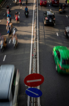 Zeitgenössisches Werk mit dem Titel « Saïgon trafic 2 », Erstellt von DAVID.B