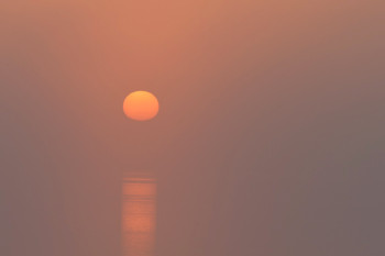 Zeitgenössisches Werk mit dem Titel « Lever de Soleil », Erstellt von FANFAN FOTO