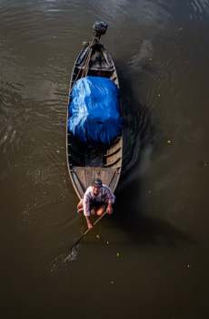 Zeitgenössisches Werk mit dem Titel « Battelier du mekong », Erstellt von DAVID.B