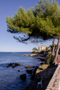 Zeitgenössisches Werk mit dem Titel « ANTIBES FRENCH RIVIERA », Erstellt von CLAIRE DORIE