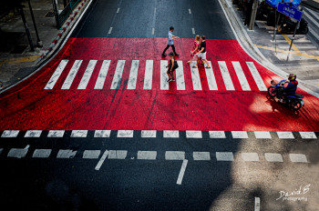 Zeitgenössisches Werk mit dem Titel « Bangkok trafic rouge », Erstellt von DAVID.B