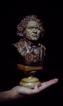 Zeitgenössisches Werk mit dem Titel « Beethoven Bust », Erstellt von N'SHIKO