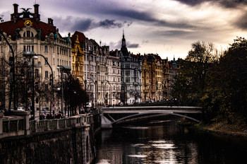 Zeitgenössisches Werk mit dem Titel « Vue de Prague II », Erstellt von MARION BORELLE