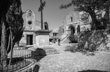 Zeitgenössisches Werk mit dem Titel « BAUX DE PROVENCE », Erstellt von WILLIAMSPHOTOGRAPHIE