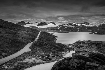 Zeitgenössisches Werk mit dem Titel « Sognefjellet - Road 55 - Norway (II) », Erstellt von BOKEH