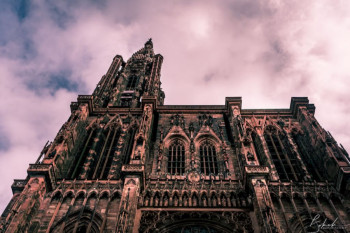 Zeitgenössisches Werk mit dem Titel « Strasbourg's cathedral », Erstellt von BOKEH