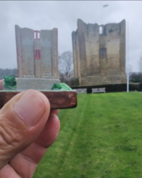 Zeitgenössisches Werk mit dem Titel « Castillo de Guildford », Erstellt von EL MAQUETISTA 60