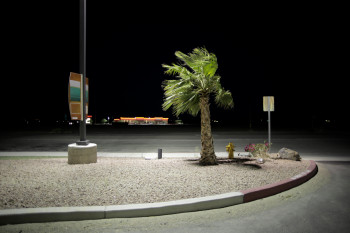 Zeitgenössisches Werk mit dem Titel « Yep, there's always something going on in Salton City. », Erstellt von MATTHIEU GROSPIRON