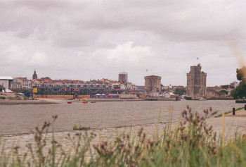 Zeitgenössisches Werk mit dem Titel « La Rochelle en fête », Erstellt von PHOTOSNICO