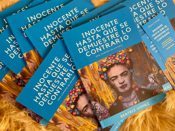 Zeitgenössisches Werk mit dem Titel « Inocente hasta que se demuestre lo contrario », Erstellt von BEATRIZ GóMEZ