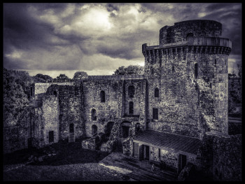 Zeitgenössisches Werk mit dem Titel « Château de la Hunaudaye », Erstellt von PHOTOS BY SANSA