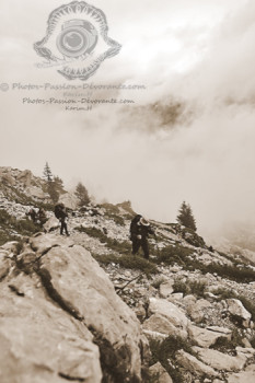 Zeitgenössisches Werk mit dem Titel « Randonnée, montagnes et nuages. », Erstellt von PHOTOS PASSION DéVORANTE