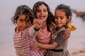 Zeitgenössisches Werk mit dem Titel « Girls power », Erstellt von CHRIS MUS PHOTOGRAPHE