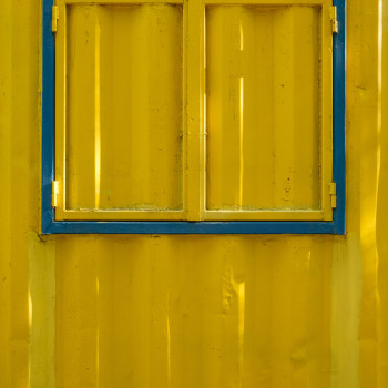 Zeitgenössisches Werk mit dem Titel « Fenêtre bleue », Erstellt von ALAIN MACHELIDON