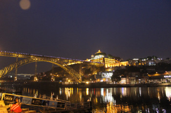 Zeitgenössisches Werk mit dem Titel « porto by night », Erstellt von FREDERIC SAURON