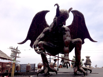 Zeitgenössisches Werk mit dem Titel « Devil on the roof », Erstellt von DDOMMEL