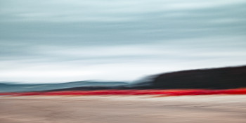 Zeitgenössisches Werk mit dem Titel « On the beach - I », Erstellt von CARMEN LAZARESCU