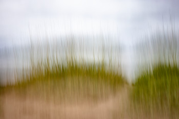 Zeitgenössisches Werk mit dem Titel « On the beach V », Erstellt von CARMEN LAZARESCU