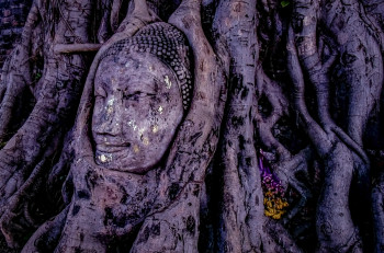 Zeitgenössisches Werk mit dem Titel « Gaia spirit of Boudha », Erstellt von LAURENT LO