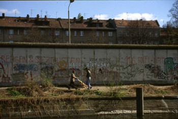 Zeitgenössisches Werk mit dem Titel « 1988 Happy Birthday », Erstellt von LAURENT TCHEDRY