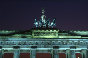 Zeitgenössisches Werk mit dem Titel « 1991 Berlin Der Brandenburger Tor », Erstellt von LAURENT TCHEDRY